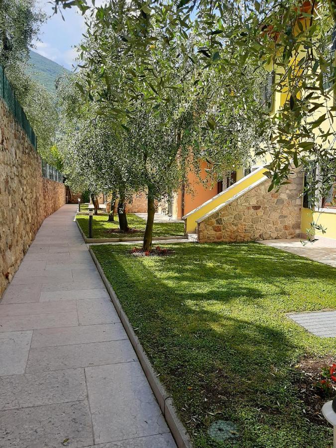 Appartamenti Elisabeth Brenzone sul Garda Exterior photo
