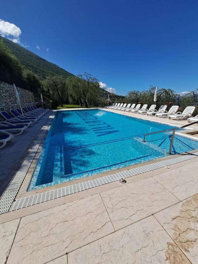 Appartamenti Elisabeth Brenzone sul Garda Exterior photo